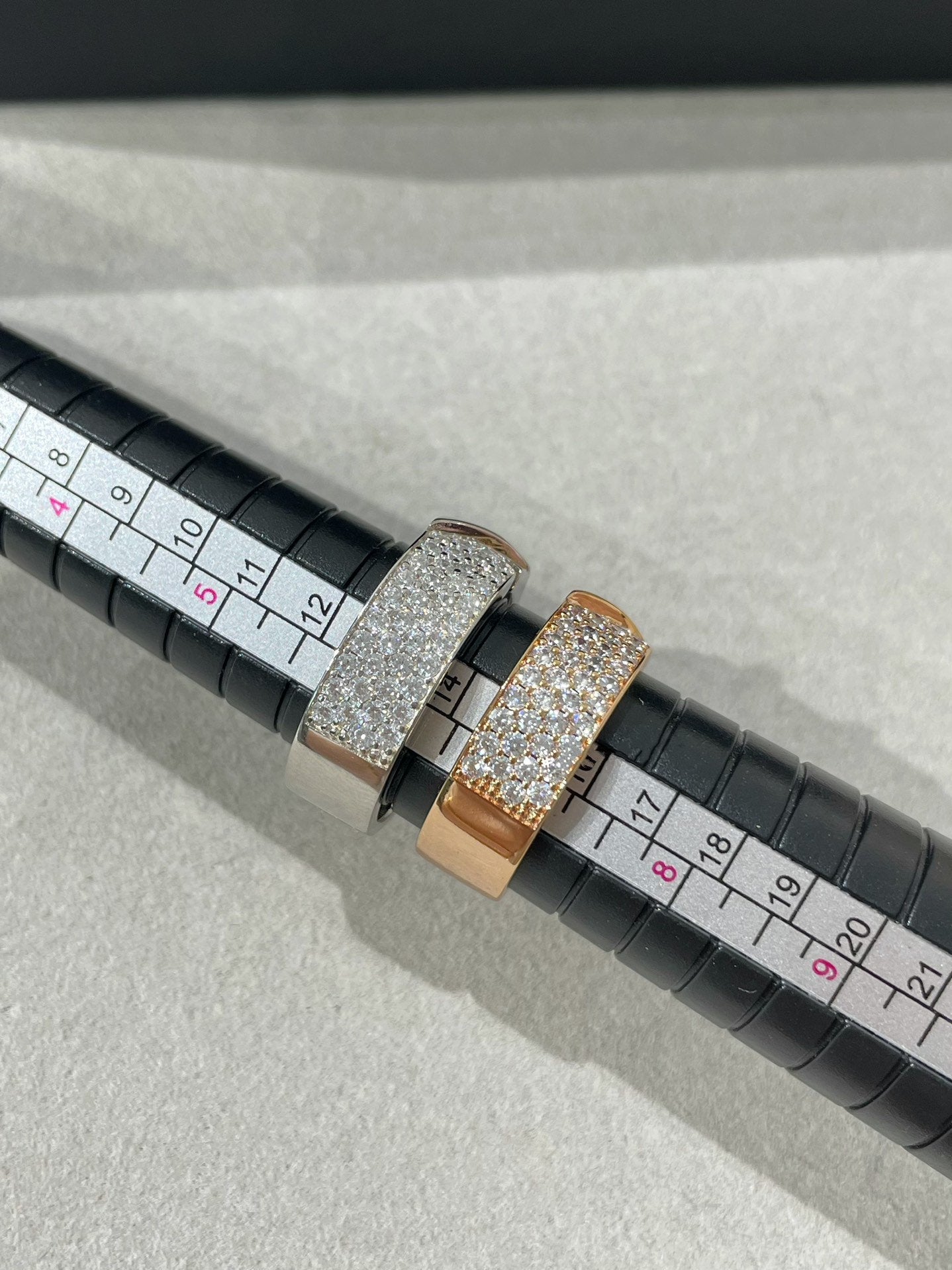 [AuraEcho]LIENS EVIDENCE  DIAMOND PAVED RING