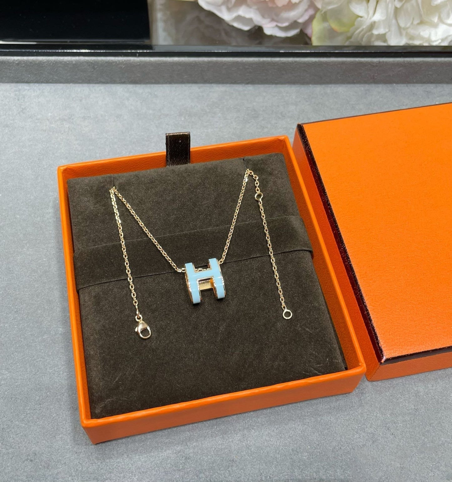 [AuraEcho]POP H SKY BLUE NECKLACE