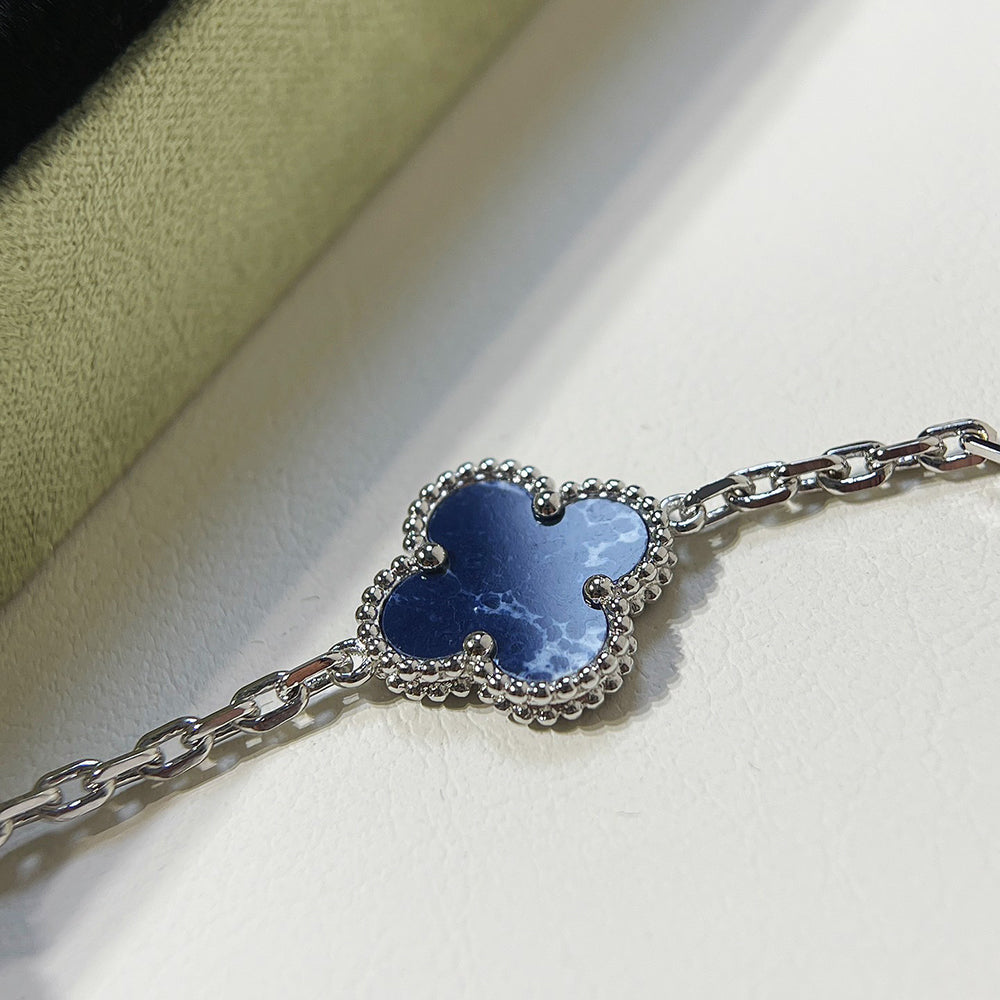 [AuraEcho]CLOVER 5 MOTIF PIETERSITE SILVER BRACELET