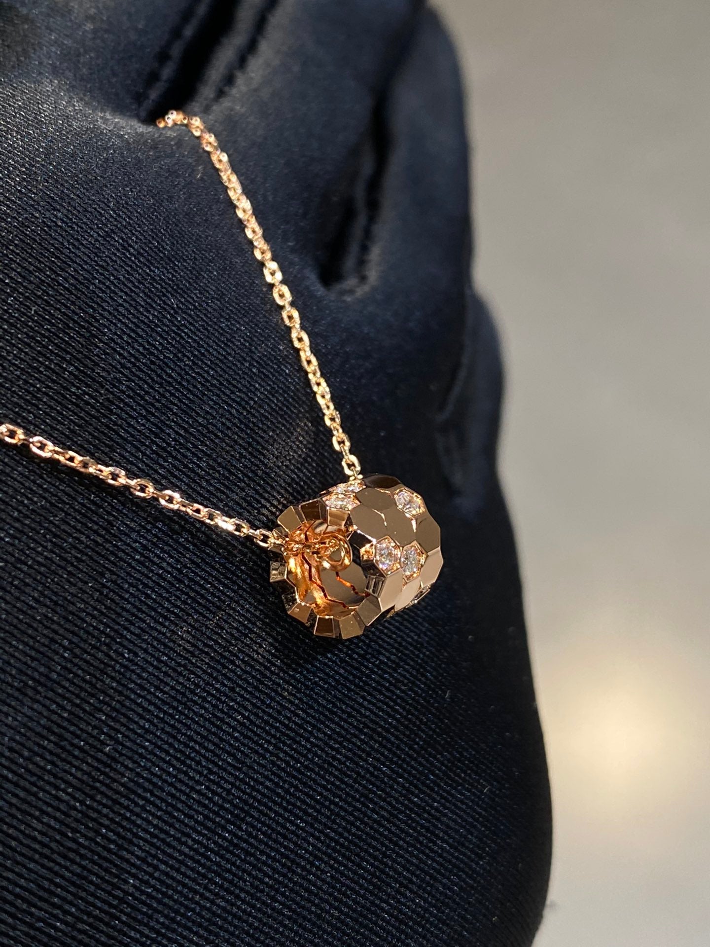 [AuraEcho]BEE LOVE DIAMOND NECKLACE
