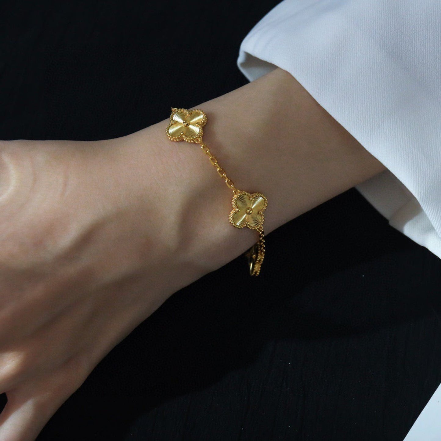 [AuraEcho]CLOVER 5 FLOWERS LASER BRACELET